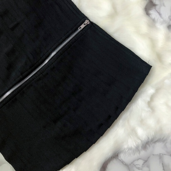 Wet Seal Dresses & Skirts - Wet Seal Zipper Skirt